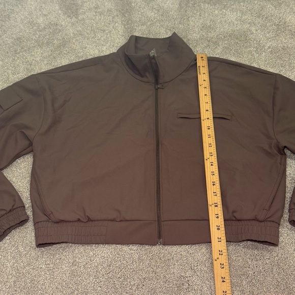 BEYOND YOGA STATUS POCKET JACKET SIZE XL MUSHROOM BROWN LIKE NEW - Picture 7 of 13